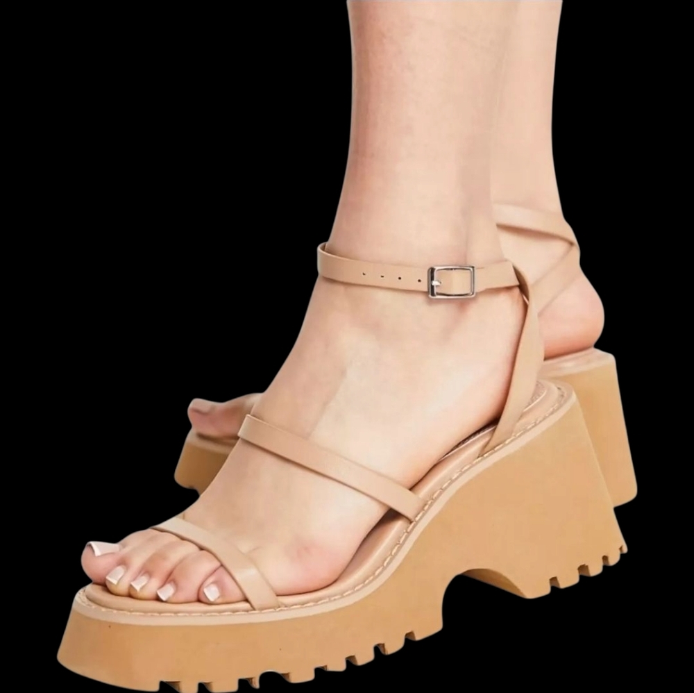 🪻BOGO🪻 ASOS DESIGN Trip Triple Strap Chunky Platform Sandals Beige Size 8.5‎